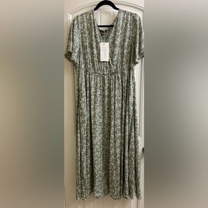 🆕 Bloomchic midi dress